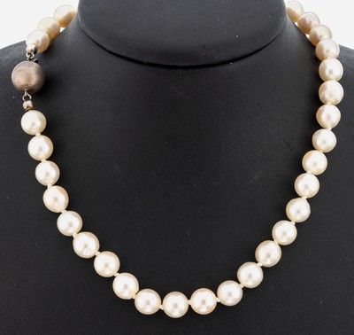 Perl-Collier, Akoyazuchtperlen, D. ca. 8-8.5 mm, L. ca. 95 cm, Kugelschließe 925er Silber