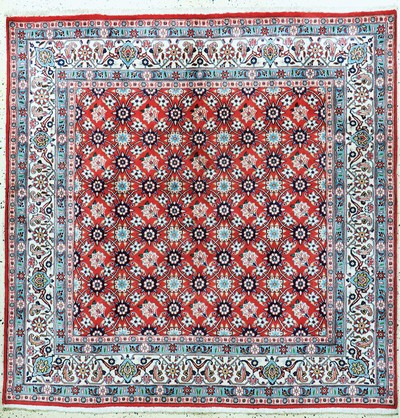 Weramin, Persien, Ende 20.Jhd, Wolle auf Baumwolle, ca. 196 x 194 cm, EHZ: 2, (kleine Beschädigung)