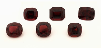 Lot 6 lose Rhodolithe, zus. ca. 24.69 ct, versch. Schliffformen und Größen
