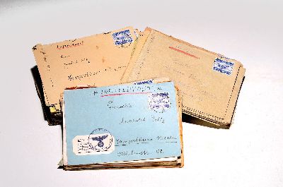 152 Luft-Feldpost-Belege, WK II, mit Luft -Feldpost-Marken frankiert, Zähnung A u. B, EF/MeF, in stark unterschiedlicher Erhaltung, ohne Textinhalte