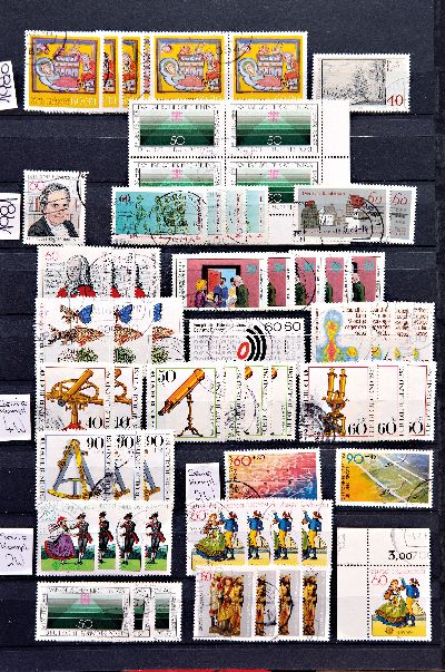Briefmarkensammlung, Bund Doubletten, postfrisch und gestempelt, 31 Alben, u.a. 3x Heus 1 komplett postfrisch, 3x Wohlfahrt 1954 postfrisch, uvm.