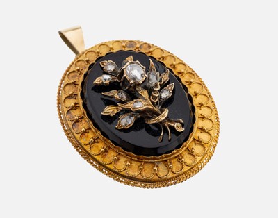 14 kt Gold Biedermeier Diamant-Onyx-Anhänger, um 1860-70, GG 585/000 gepr., ovale Grundform, mittig Onyx-Einlage mit aufgelegtemBlumenstrauß, 9 ...
