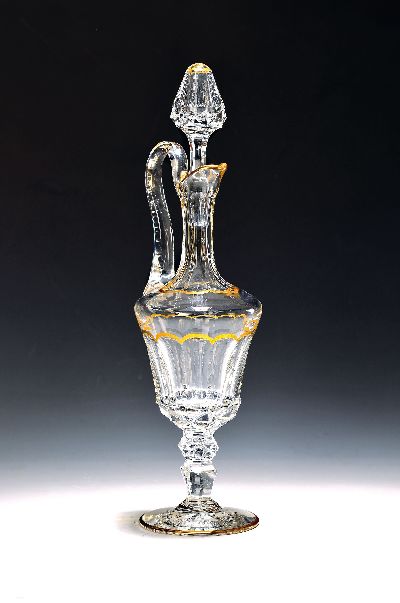 Karaffe, Böhmen, 1950er Jahre, farbloses Kristallglas, schwere Qualität, geschnitten und geschliffen, Goldränder, H. ca. 46cm