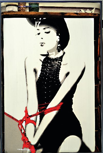 Billi Thanner, geb. 1972, Digitaldruck von 2015, Bondage, junge Frau mit gefesselten Armen, rückseitig monogrammiert, dat. und signiert, gestempelt, ...