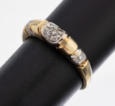 14 kt Gold Diamant-Ring, GG 585/000, 5 Brillanten und 1 8/8-Diamanten zus. ca. 0.05 ct Weiß/si-p, RW 57, ca. 2.6 g