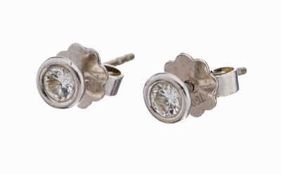 Paar 14 kt Gold Brillant-Ohrstecker, WG 585/000, 2 Brillanten zus. ca. 0.20 ct Weiß/si, ca. 1.5 g