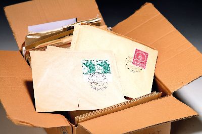 ca. 150 Briefe und Karten, Deutsches und Drittes Reich, in unterschiedlicher Erhaltung, in Nachlaßkarton