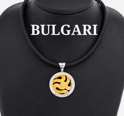 18 kt Gold und Stahl BULGARI Brillant- Anhänger, GG 750/000 und Stahl, rund, mittig Schlange aus GG, Brillant als Auge ca. 0.01 ct Weiß/si, D. ca. ...