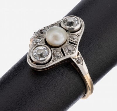 14 kt Gold Art Deco Diamant-Perl-Ring, um 1920, GG 585/000, Ringkopf schauseitig Platin, 2 Altschliffdiamanten zus. ca. 0.40 ct Weiß/si-p, 6 ...