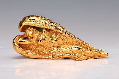 Ernst Fuchs, 1930-2015 Wien, Schutzengel, vollplastischer Metallguß, vergoldet, Künstlersignet, Gießerstempel ARA-Kunst, Nr. 392, L. 10 cm
