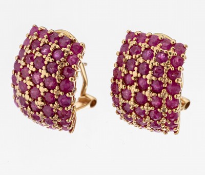Paar 14 kt Gold Rubin-Ohrstecker, GG 585/000, 80 rundfacett. Rubine zus. ca. 4.00 ct, Clipbrisuren, ca. 8.6 g