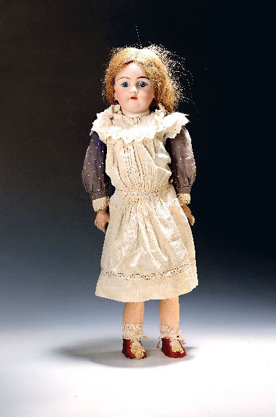 Große Porzellankopfpuppe, Heinrich Handwerck, 119-13 5, offener Mund, vier Zähnchen oben, blaue Paperweightschlafaugen, Gliederkörper, ...