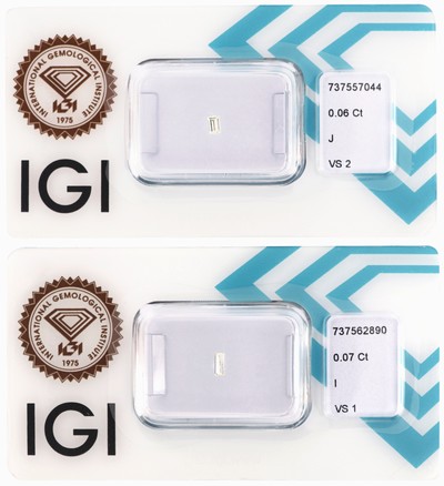 Lot 2 lose Diamant-Baguettes, 1 x 0.07 ct l.get.Weiß(I)/vs1, 1 x 0.06 ct l.get.Weiß(J)/vs2, jew. eingeschweißt, IGI-Expertisen anbei