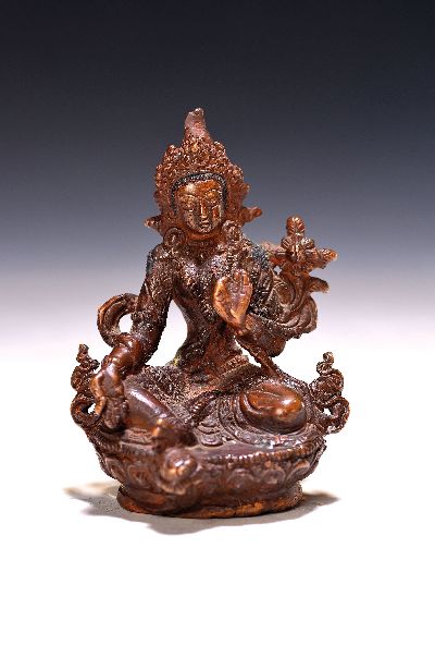 Miniaturbuddha, Grüne Tara, Tibet,, wohl um 1900, Bronze, auf Lotusthron sitzend, Varada-Mudra, Schmuck und Krone, H. 8 cm
