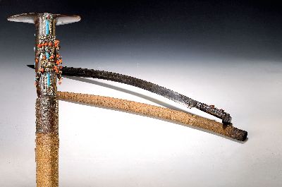 Osmanischer Yatagan, datiert 1242 Hidschra/ ca. 1826/27, eleganter gebogener Yatagan mit einschneidiger Klinge, osmanisch- türkischer Inschrift, ...