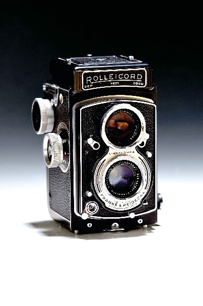 Rolleicord V 6x6, Bj. 1954-57, Nr. 1505573, mit Leder-Bereitschaftstasche, orig. Kompendium, altersgerecht guter Zustand