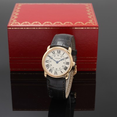 CARTIER Damenarmbanduhr Ronde Louis Cartier in RG 750/000 Referenz 2886, quarz, Schweiz um 2015, 2-teil. Goldgeh. inkl. orig. Lederband m. orig. RG ...