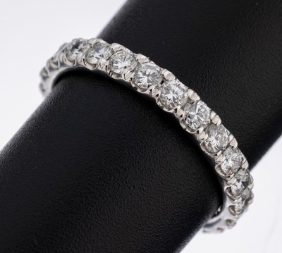 14 kt Gold Brillant-Memoryring, WG 585/000,Brillanten zus. ca. 1.43 ct (grav.) feines Weiß-l.get.Weiß/vs-p, RW 55, ca. 2.4 g