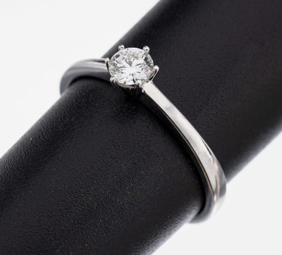 14 kt Gold Brillant-Ring, WG 585/000, Brillant ca. 0.25 ct feines Weiß/si, RW 54, ca. 2.0 g