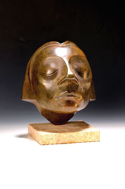 Ernst Barlach 1870 Wedel-1938 Rostock, Kopf des Güstrower Ehrenmals, Bronze, bez.: ars mundi, num. 44/980, Steinsockel, Gesamth. ca. 29cm