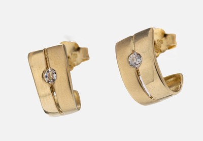 Paar 14 kt Gold Brillant-Ohrstecker, GG 585/000, 2 Brillanten zus. ca. 0.12 ct Weiß/si, ca. 2.8 g