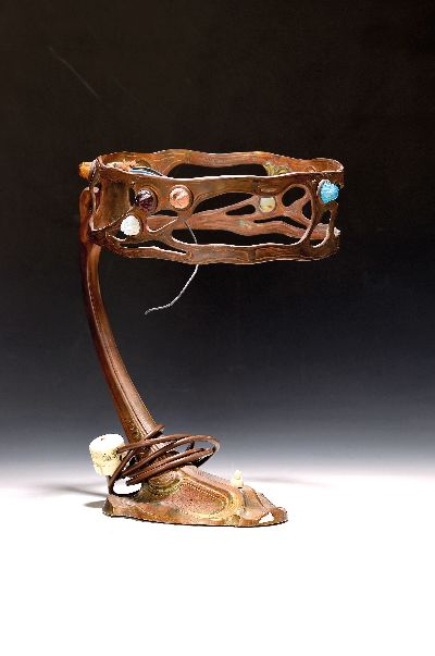 Lampenfuß im Stil von Friedrich Adler, Jugendstil, Erstes Viertel 20.Jh., Metall bronzefarben patiniert, vegetabile Formgebung,mit 9 farbigen ...