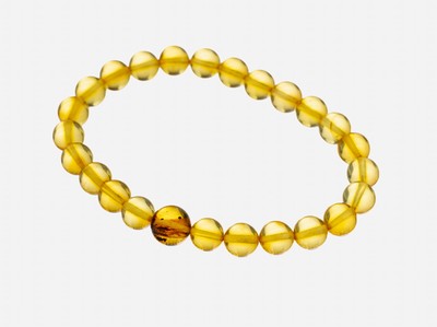 Bernstein-Armband, Bernstein-Kugeln auf Gummizug, D. ca. 7.4 mm, 1 Kugel, D. ca. 9 mm mit Insekt-Inkluse