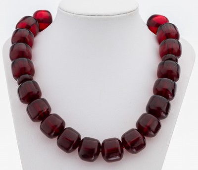 Indische Bernstein-Gebetskette, schwarzkirschfarbene Bernsteine, D. ca. 20 mm bzw. 14.4 mm, L. ca. 60 cm, ca. 218 g