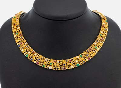 18 kt Gold Farbstein-Brillant-Collier, GG 750/000, abstrakt geometrisches Design, 43 rundfacett. Saphire, Rubine und Smaragde zus. ca. 1.20 ct, 18 ...