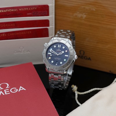 OMEGA Seamaster Herrenarmbanduhr Referenz 522.30.42.20.03.001, Schweiz verk. lt. beil. Pap. 02/2022, Automatik, Edelstahlgeh. inkl. orig. Gliederband ...