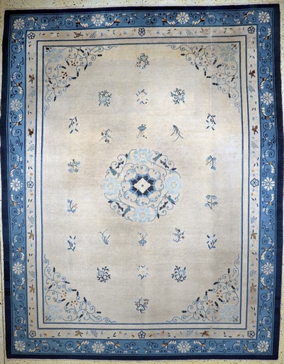 Peking antik, China, um 1900, Wolle auf Baumwolle, ca. 350 x 277 cm, gereinigt, EHZ: 3