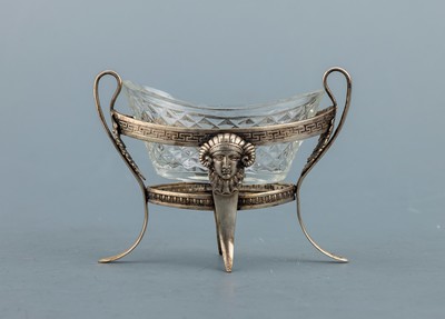 Salzschälchen, süddeutsch um 1810, Silber gepr., reiner Klassizismus, Mäandermuster und Zahnfries mit Akanthus- bandverzierung, Darst. eines ...