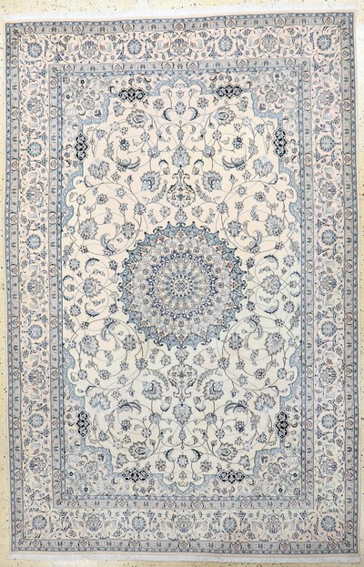Nain fein(6 La), Persien, Ende 20.Jhd, Korkwolle mit Seide, ca. 305 x 200 cm, ca. 800.000 Kn/qm, EHZ: 1-2