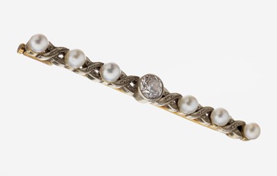 14 kt Gold Brillant-Perl-Brosche, 1930er Jahre, GG/WG 585/000, gepr., mittig Brillant ca. 0.50 ct Weiß/si, 6 Akoyazuchtperlen, D. ca. 3.6 mm, L. ...