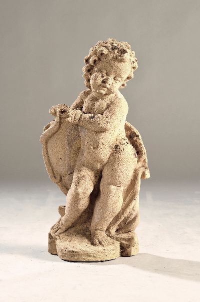 Putto, Frankreich, um 1900, heller Sandstein, stehender Putto mit Tuch, bewittert, H. ca. 65cm