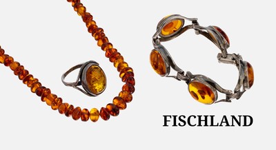 FISCHLAND Bernstein-Armband, 1950er-60er Jahre, 835er Silber, geometrische Glieder mit ovalen Bernstein-Cabochons, L. ca. 17.5 cm, Klappschließe, ...