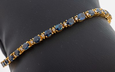 14 kt Gold Saphir-Diamant-Armband, GG 585/000, 25 ovalfacett. Saphiren zus. ca. 4.80ct, 24 Brillanten zus. ca. 0.24 ct Weiß/si, 1 Stein besch., L. ...