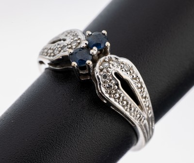 14 kt Gold Saphir-Diamant-Ring, WG 585/000,2 rundfacett. Saphire zus. ca. 0.18 ct, 10 8/8-Diamanten zus. ca. 0.05 ct Weiß/p, RW 54, ca. 3.0 g