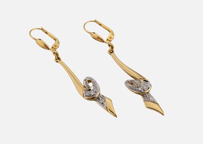 Paar 14 kt Gold Diamant-Ohrgehänge, GG 585/000, geschwungenes Design, 8 8/8-Diamantenzus. ca. 0.04 ct Weiß/si, ca. 4.2 g