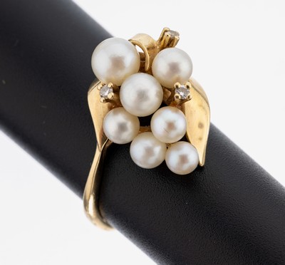 14 kt Gold Perl-Brillant-Ring, GG 585/000, ungewöhnliches Design, Zuchtperlen in versch. Größen, 3 Brillanten zus. ca. 0.03 ct Weiß/si,RW 56, ...