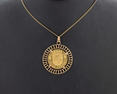 14 kt Gold Medaillen-Anhänger, GG 585/000, schlichte Fassung, lose gefasste Goldmünze, Rheinland-Pfalz, Adler und Wappen, an Kette, GG 333/000, L. ...