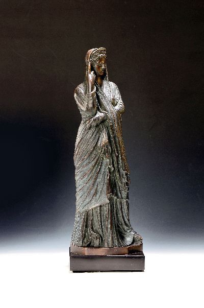 Skulptur der Pudicitia, um 1900, Bronze, nach dem Marmorvorbild aus dem Vatikan, Pudicitia, römische Göttin der Schamhaftigkeit, Steinsockel, ...