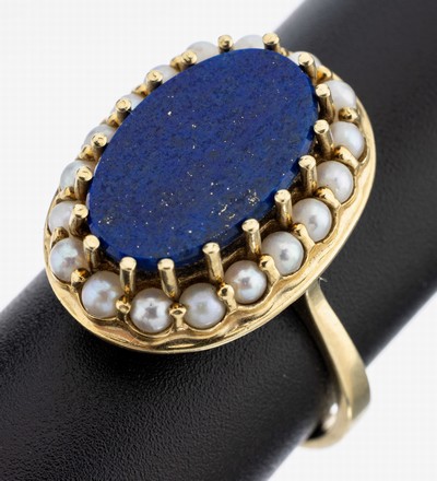 14 kt Gold Lapislazuli-Perl-Ring, GG 585/000, mittig ovale Lapislazuli-Platte, umgeben von kl. Zuchtperlen, RW 63, ca. 7.8 g