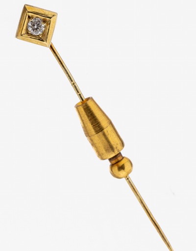 14 kt Gold Brillant-Anstecknadel, GG 585/000, Brillant ca. 0.10 ct Weiß/si, L. ca. 5 cm, Schieber verg., ca. 2.6 g