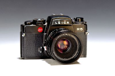 Kamera Leica R5 Bj. 1988, mit einem Objektiv , Seriennr. 1734275, schwarzer Body, mit Summicron-R 1:2 50mm Nr. 3339313, gepflegter altersgerechter ...