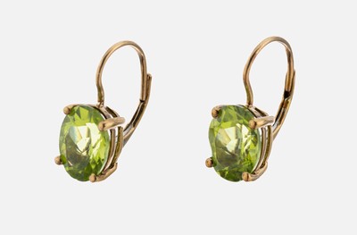 Paar 8 kt Gold Peridot-Ohrhänger, GG 333/000, 2 ovalfacett. Peridots zus. ca. 4.0 ct, ca. 2.0 g