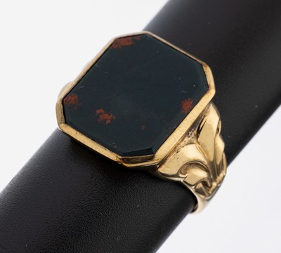 8 kt Gold Heliotrop-Ring, GG 333/000, freieHeliotrop-Platte, RW 62, ca. 6.5 g