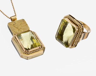14 kt Gold Citrin-Schmuckset, GG 585/000, bez. Handarbeit, best. aus Ring, RW 58 und Anhänger L. ca. 5 cm, an Kette L ca. 51 cm, ...