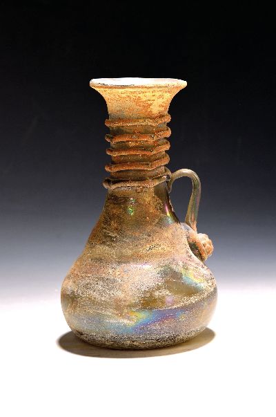 Vetro a scavo-Vase, Murano, wohl Ermanno Nason für Cenedese, 1970er-Jahre, farbloses Glas, lüstriert und patiniert, typ. Ausgrabungscharakter, H. ...