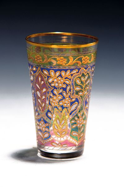 Becherglas, "Jodhpur", Josephinenhütte, um 1895-1925, farbloses Kristallglas, geschliffen, transluzide Email- und Goldmalerei, stilisierte ...